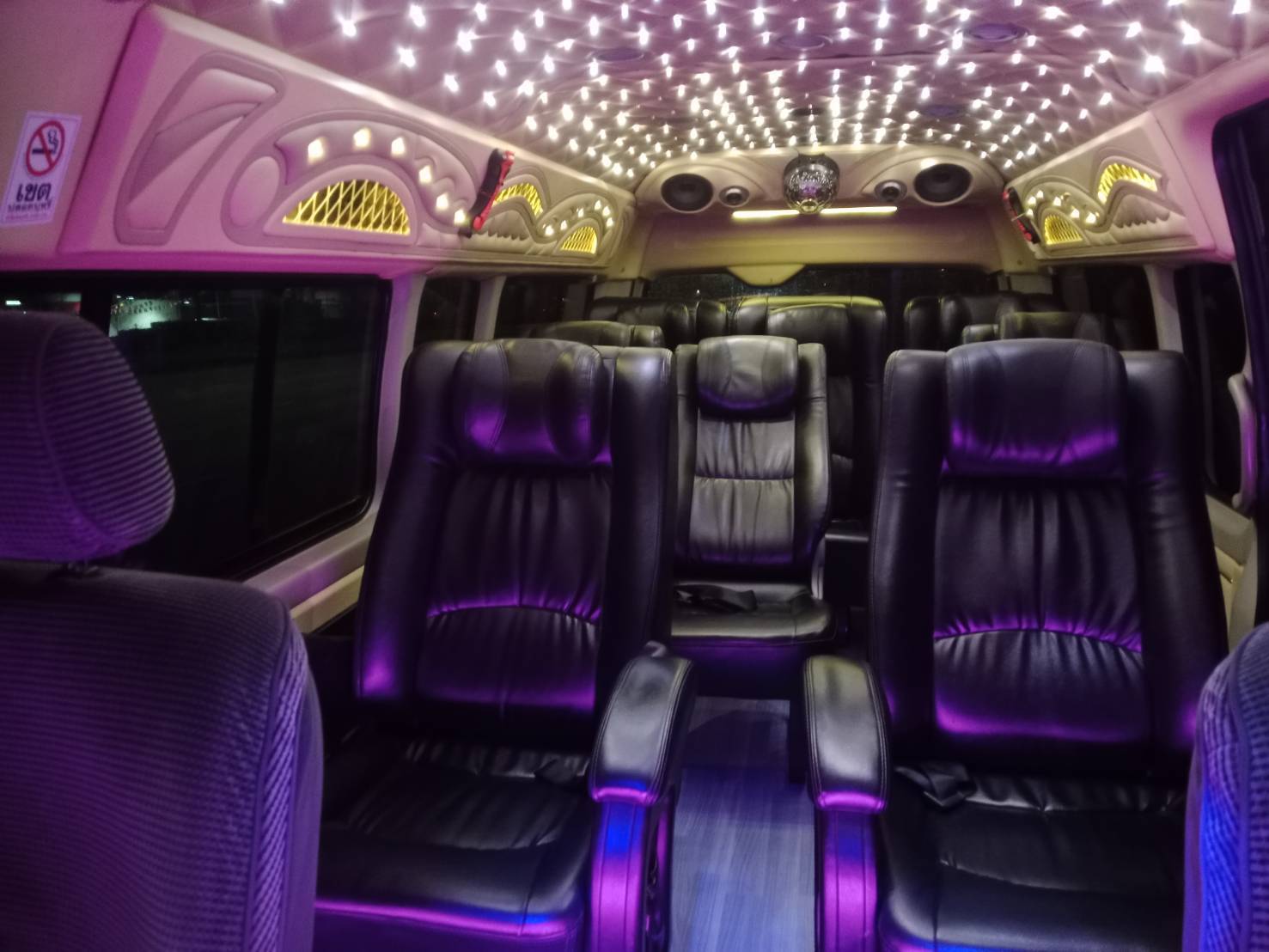 Vip 10 เช่าเหมารถตู้ VIP พร้อมคนขับ ราคาคุ้มค่า | VAN RENTAL WITH DRIVER SERVICE
